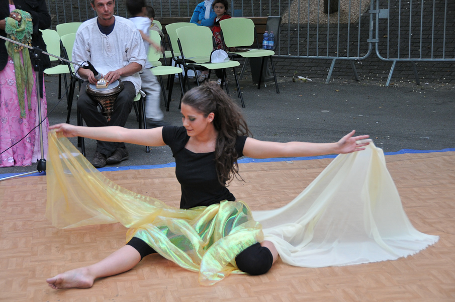 Maison de Quartier Champs Elysees Evry - Danse Orientale 014.jpg